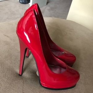 SZ 7.5 New BeBe red Platform Heels / Sexy